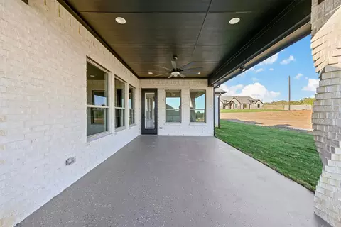 Exterior - 171 Briar Patch Rd, Azle, TX 76020 photo 5 of 6
