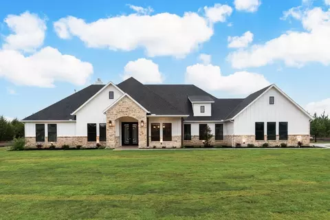 3051 Glen Oaks Dr, Waxahachie, TX 75165
