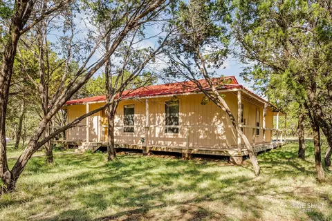 707 Maxwell St, Buffalo Gap, TX 79508