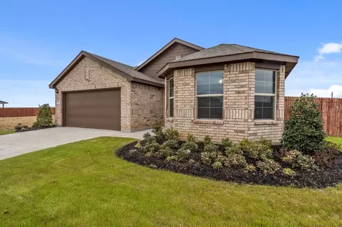 723 Durango Ln, Cleburne, TX 76033 photo 2