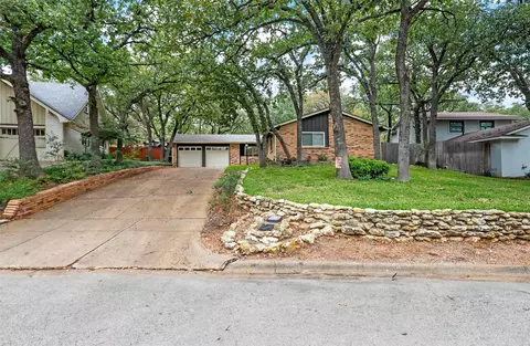 3511 Hampshire Dr, Arlington, TX 76013