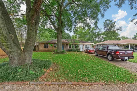 1307 Patricia Dr, Bossier City, LA 71112