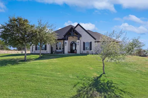 1004 Timber Hills Dr, Weatherford, TX 76087