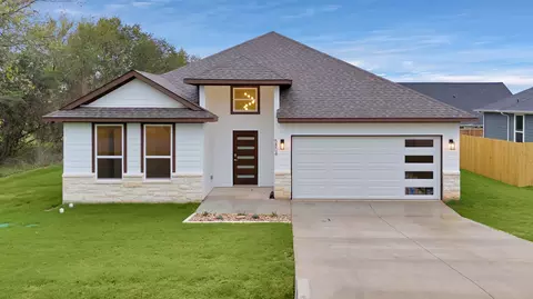 5804 Belaire Cir, Granbury, TX 76048
