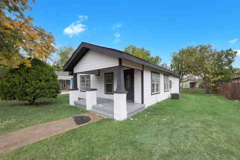 1441 Elmwood Ave, Fort Worth, TX 76104
