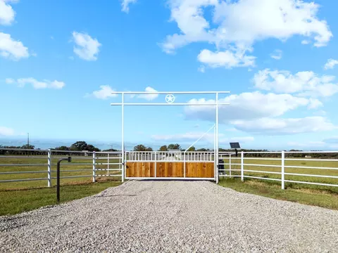 905 Ballew Springs Rd, Weatherford, TX 76088