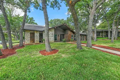 3521 Hampshire Dr, Arlington, TX 76013