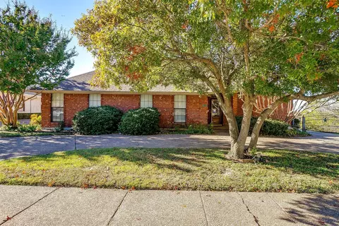 337 Sexton Ln, Benbrook, TX 76126