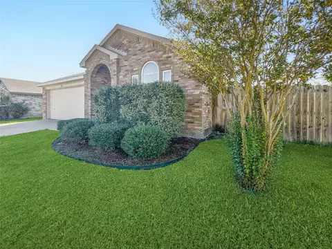 705 Rowdy Dr, Royse City, TX 75189