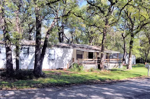 7222 Camp St, Azle, TX 76020