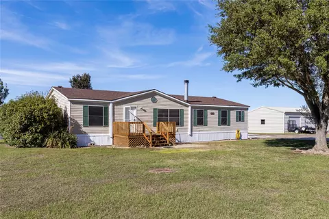 9358 Rodeo Dr, Terrell, TX 75160