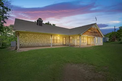 463 Twin Bends Rd, Crawford, TX 76638