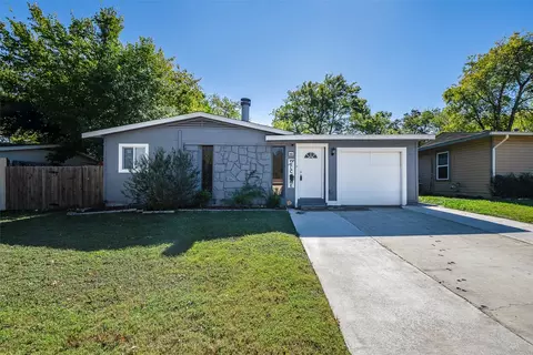 1312 E Lovers Ln, Arlington, TX 76010
