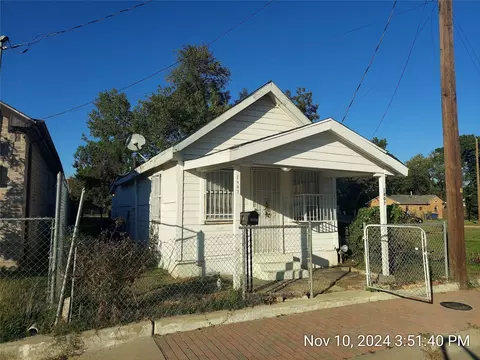 1407 Singleton Blvd, Dallas, TX 75212