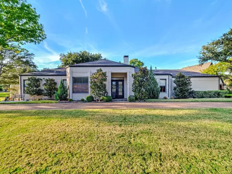 3413 Gatwick Pl, Farmers Branch, TX 75234