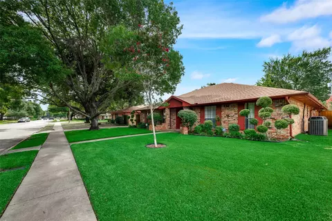 2126 Onetta Dr, Irving, TX 75061