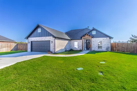 141 Palmer South Ct, Palmer, TX 75152