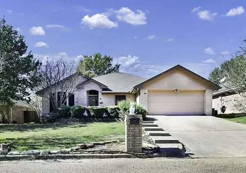 358 River Oaks Ln, Canton, TX 75103