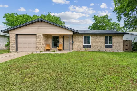 3475 Pacesetter Dr, Dallas, TX 75241