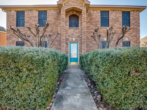 317 Trees Dr, Cedar Hill, TX 75104