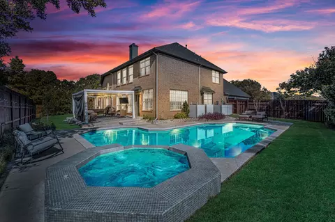 6700 Armstrong Ct, Colleyville, TX 76034