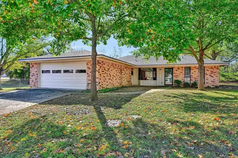 2606 Arapaho Pl, Denison, TX 75020