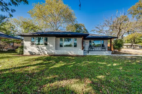 1613 Ferris Ave, Waxahachie, TX 75165