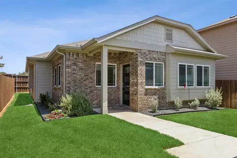 511 Concho St, Aubrey, TX 76227
