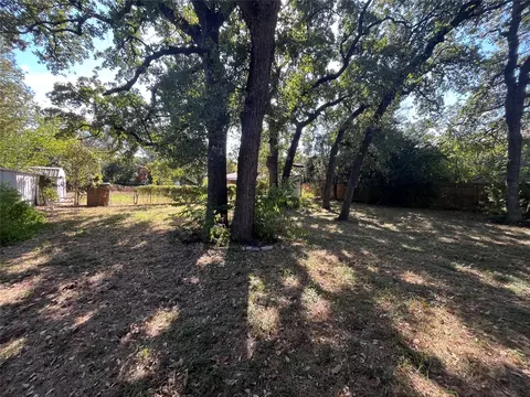 4909 Barbara Rd, River Oaks, TX 76114