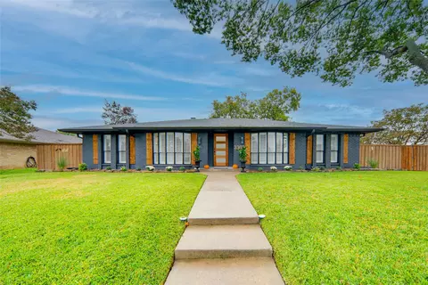 3300 Stanford Dr, Plano, TX 75075