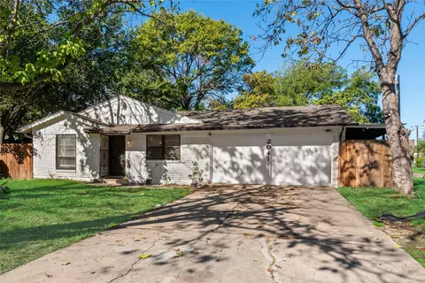 2041 Holcomb Rd, Dallas, TX 75217