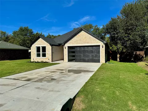 926 Guam St, Tool, TX 75143