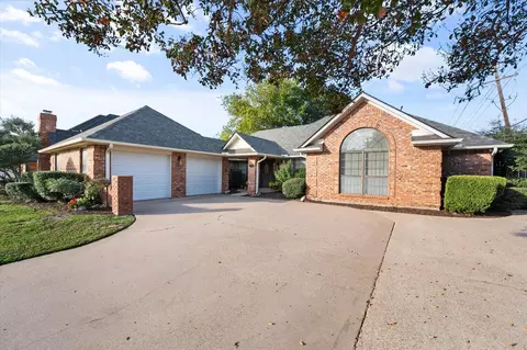 5400 Emerald Park Blvd, Arlington, TX 76017