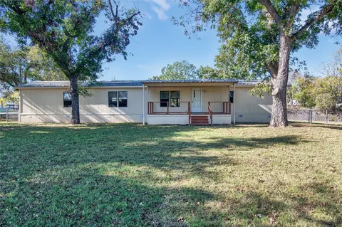 157 Pawnee Trl, Weatherford, TX 76087