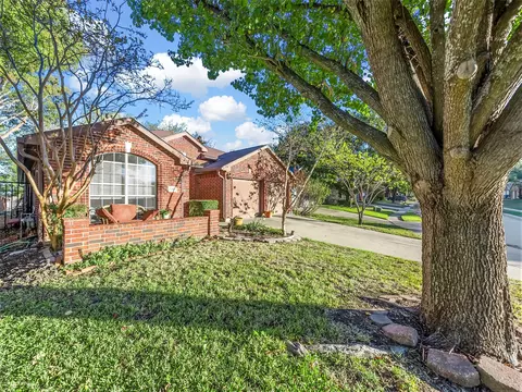 2701 Dover Dr, Mckinney, TX 75069