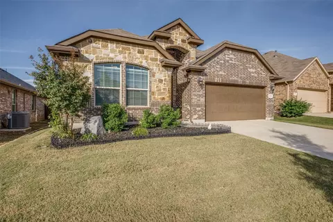 1808 Spinnaker Dr, Denton, TX 76210