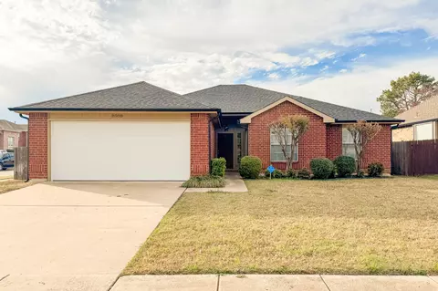 8508 Rain Forest Ln, Fort Worth, TX 76123