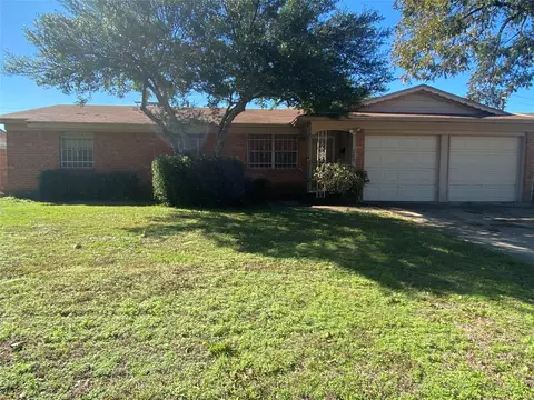 5035 Dupont Dr, Dallas, TX 75216