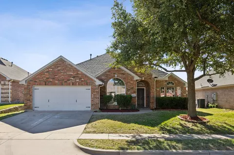 4513 Pine Grove Ln, Fort Worth, TX 76123