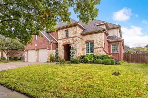 8033 Malabar Trl, Fort Worth, TX 76123