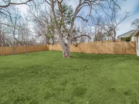 Exterior - 430 E Nelson St, Denison, TX 75021 photo 2 of 2