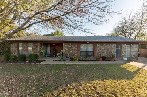 1105 Lee Ln, Azle, TX 76020