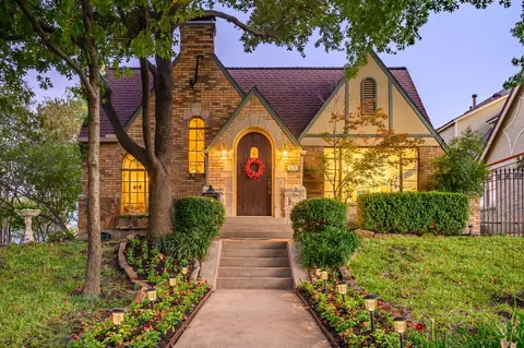 7018 Hammond Ave, Dallas, TX 75223