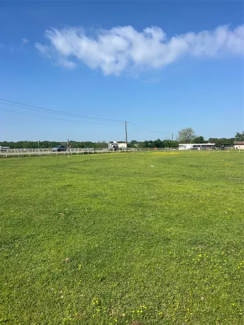 2469 Spring Hill Rd, Aubrey, TX 76227