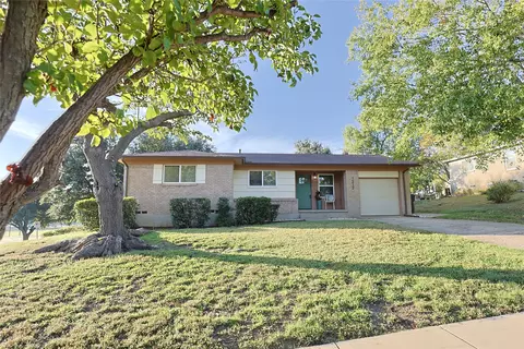 1212 E Alan Ave, Carrollton, TX 75006
