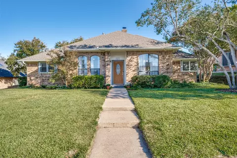 2411 Vista Glen Ln, Carrollton, TX 75007