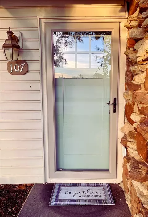 109 Harbor Dr #107, Runaway Bay, TX 76426