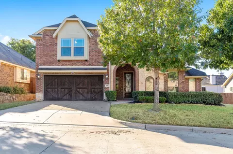 106 Ridgewood Dr, Euless, TX 76039