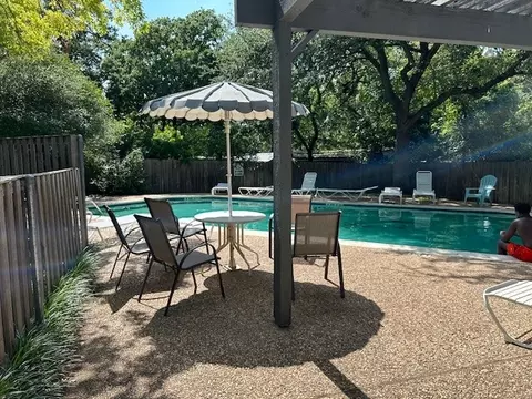 663 Ridgeline Dr, Hurst, TX 76053