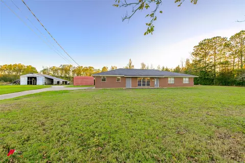 345 King Orchard Rd, Springhill, LA 71075 photo 2